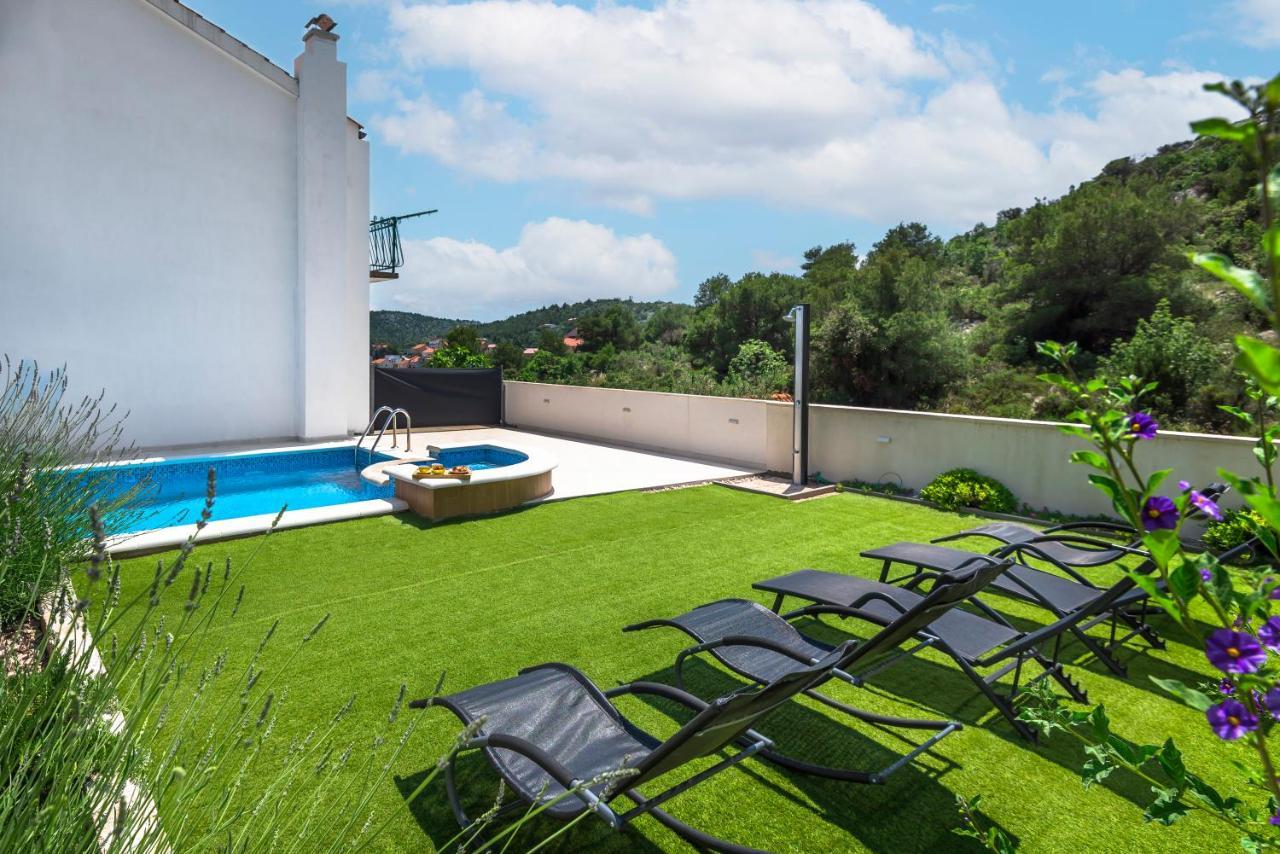 Ivana Appartement *
